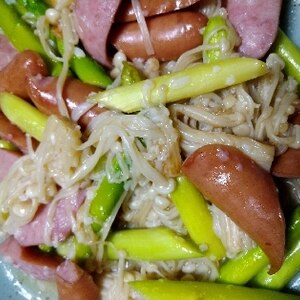 キノコが美味しい♪塩麹炒め